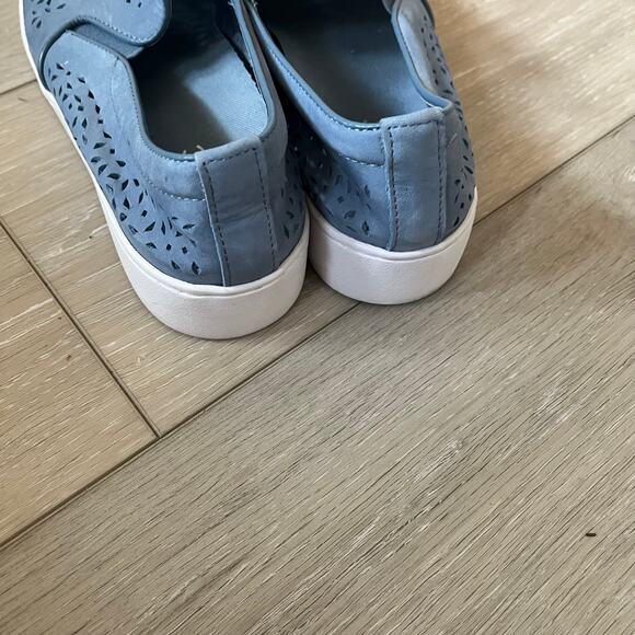 Vionic 'Midi Perf' Women's 6.5 Blue Leather Perforated Comfort Sneaker Slip On - Picture 5 of 10